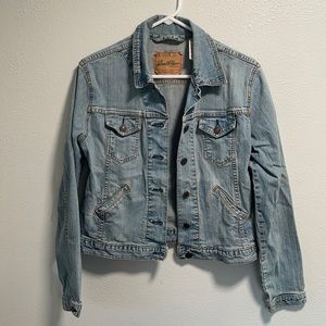 Levi Strauss Jean jacket, light denim stretch ex boyfriend style size small
